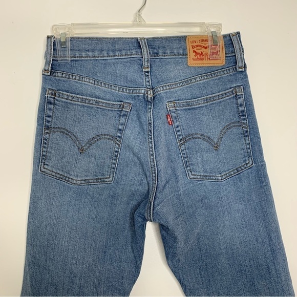 Levi’s medium wash high rise button fly wedgie skinny distressed jeans - Picture 8 of 9